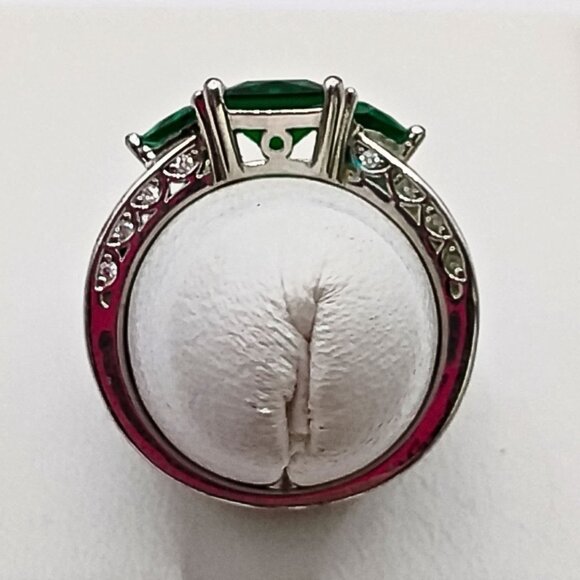 Women's Silver Plated Emerald Ring Size 6.75 Elegant Statement Cocktail Glam - Picture 5 of 8